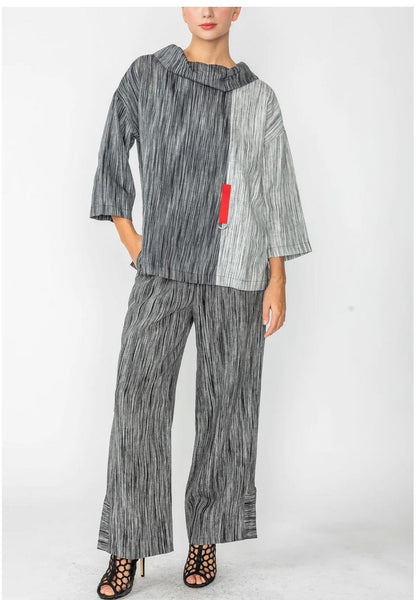 IC Collections 4884T 1PC Color Block 3/4 Length Sleeves Roll Down Neck Collar IC Collection