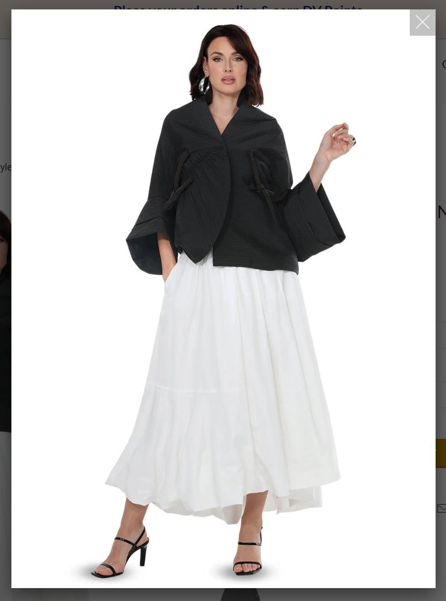 Love The Queen Style 17617  2PC Top/Skirt Set